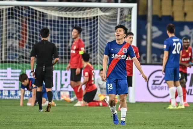 开云体育下载-【中超阶段总结】夺冠大热挠头 小球队生存空间扩展